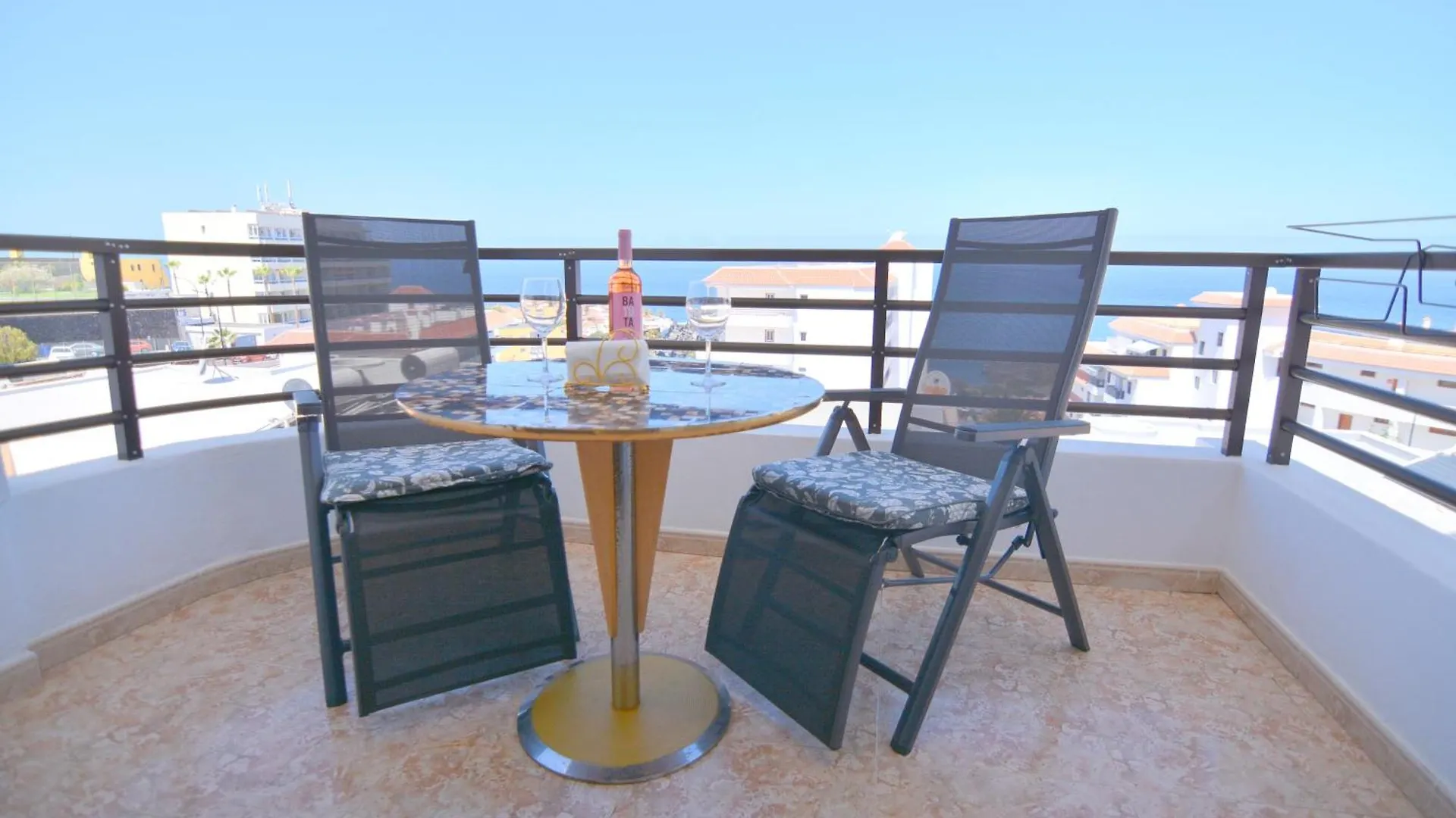 Apartment Edith - Complex Tagara, Fully Equipped, Ac And Pool Puerto de Santiago